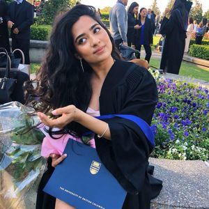 Meet your Posher, Fatima